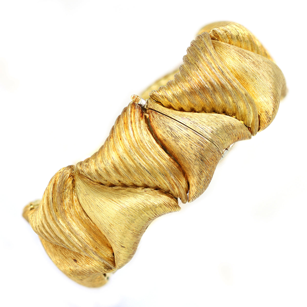 Henry Dunay Textured 18k Gold Link Bracelet hidden clasp view