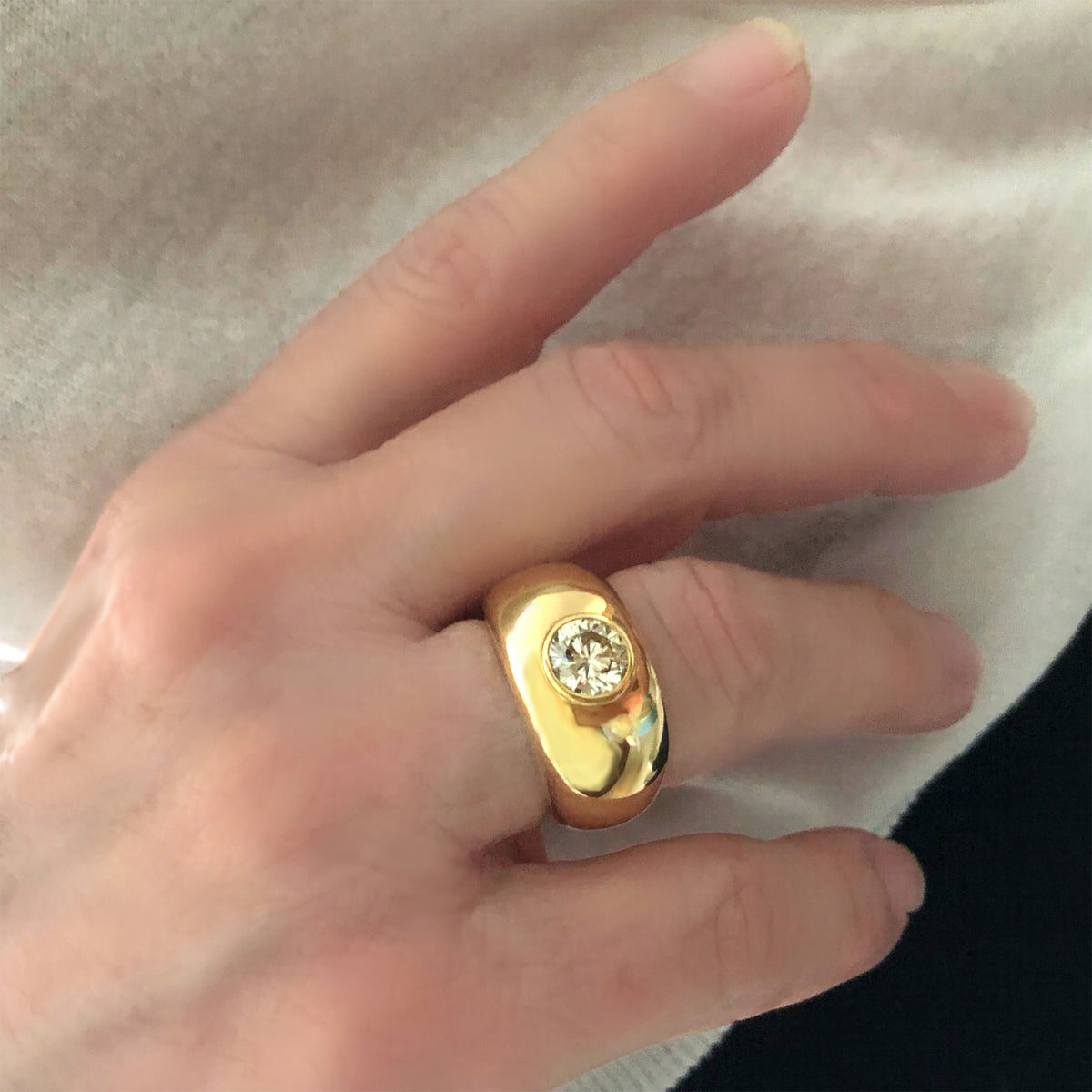 Signed Rosaria Varra 18k Yellow Gold Gypsy Diamond Ring