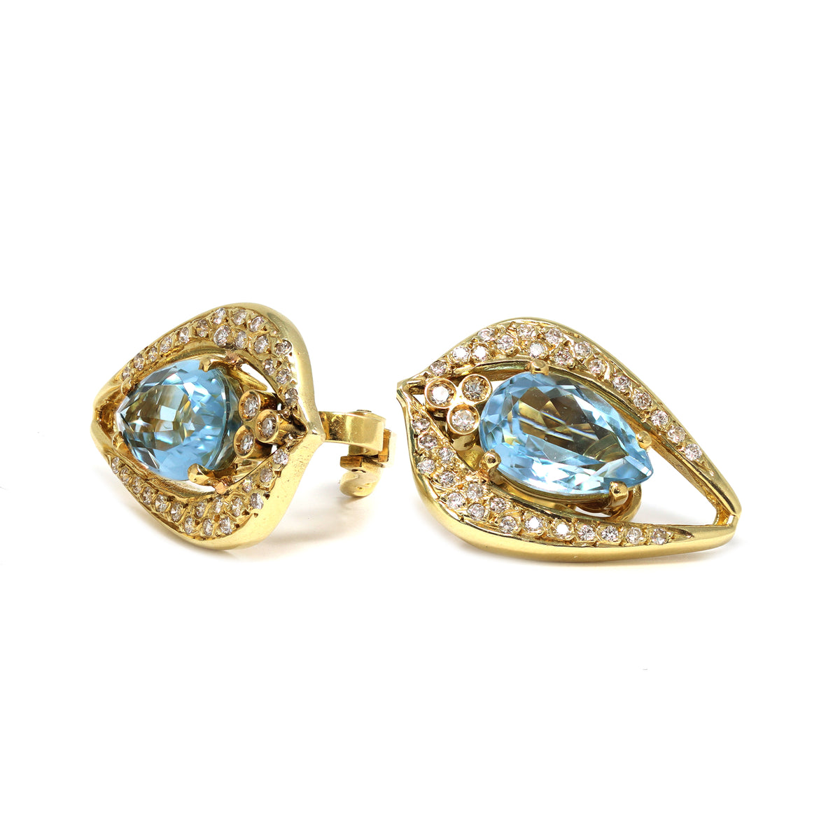 Aquamarine &amp; Diamond Clip-on Earrings set in 18K Yellow Gold CA 1980 angle view