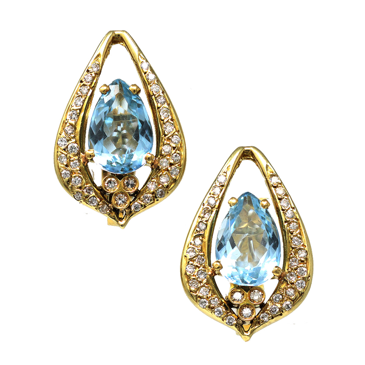 Aquamarine &amp; Diamond Clip-on Earrings set in 18K Yellow Gold CA 1980 front view