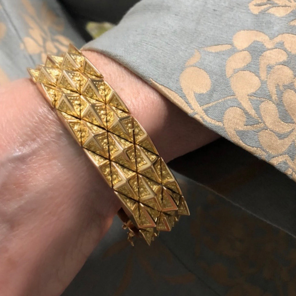 Pin by tarun kala on Mens gold jewelry | Mens cuff bracelet gold, Mens gold  bracelets, Mens bracelet designs