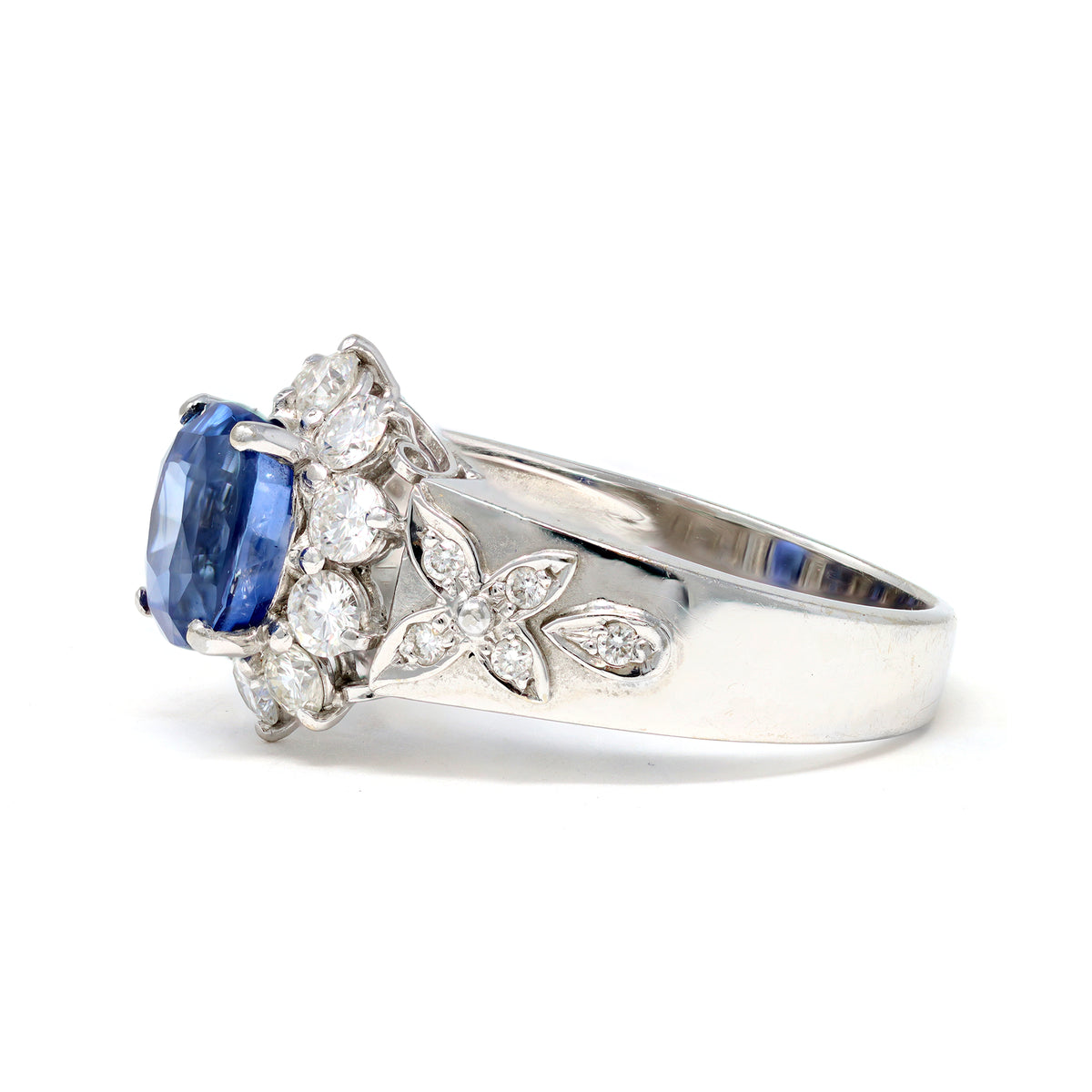 Sapphire and Diamond Cocktail Ring CA 1980 in 18K angle view