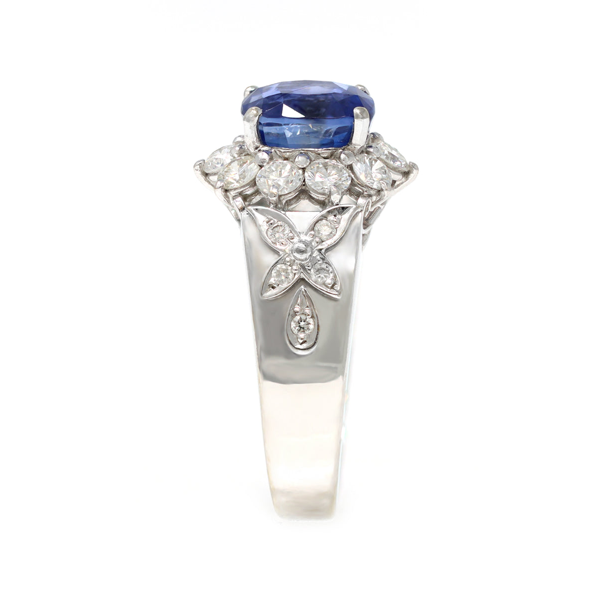 Sapphire and Diamond Cocktail Ring CA 1980 in 18K vertical side view