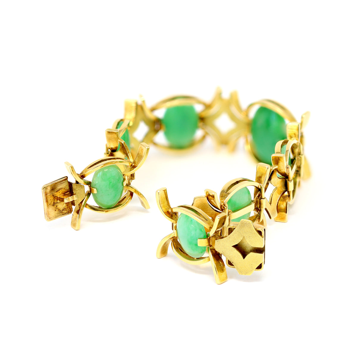 natural cabochon jadeite and 18k yellow gold bracelet clasp view 